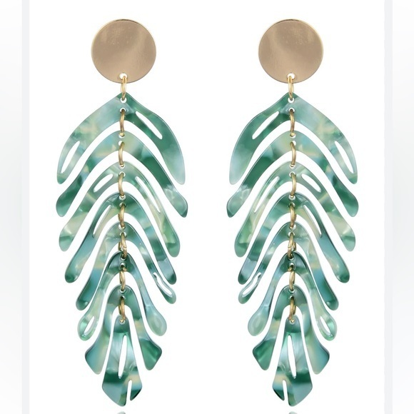 eye candy Jewelry - New Green Leaf Eye Candy chandelier earrings  gold circle fashion jewelry boho